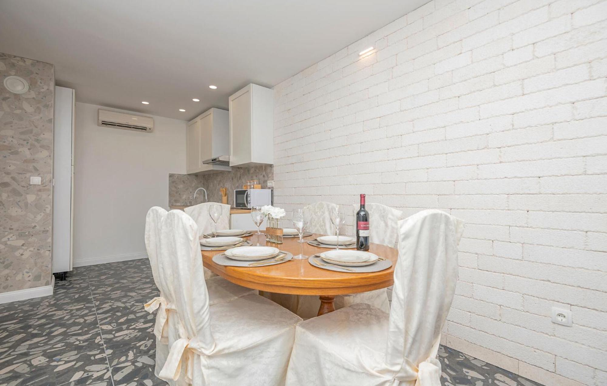 Cozy Apartment In Makarska With Kitchen Exteriér fotografie