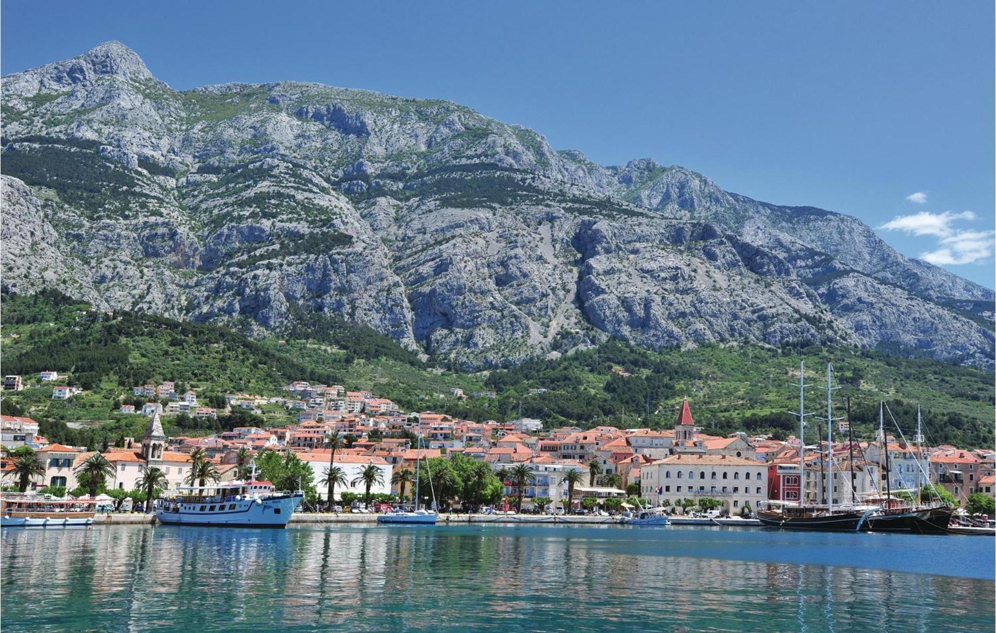 Cozy Apartment In Makarska With Kitchen Exteriér fotografie
